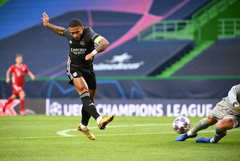 Depay in action for Lyon